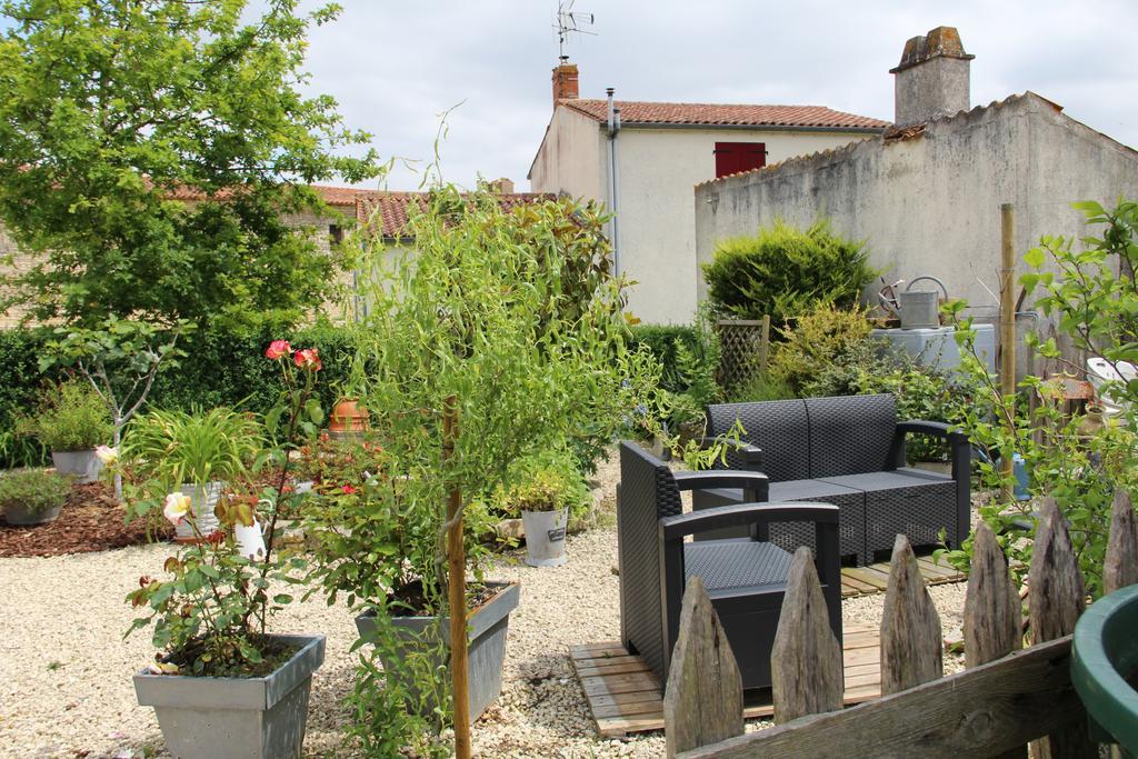 Maison D'Hotes Le Lavoir Fontaines  Εξωτερικό φωτογραφία
