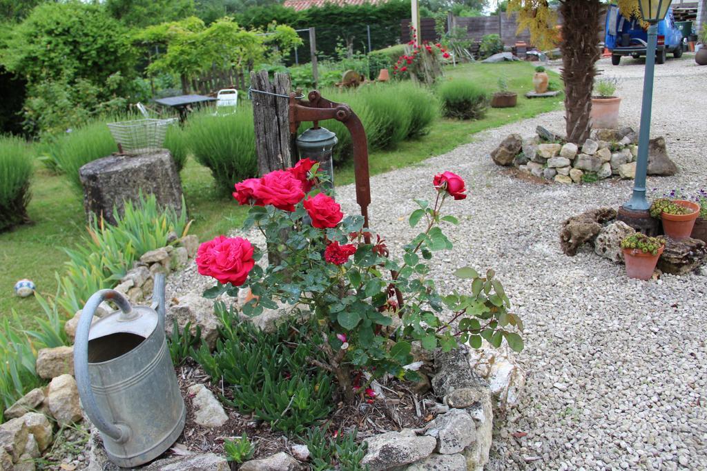 Maison D'Hotes Le Lavoir Fontaines  Εξωτερικό φωτογραφία