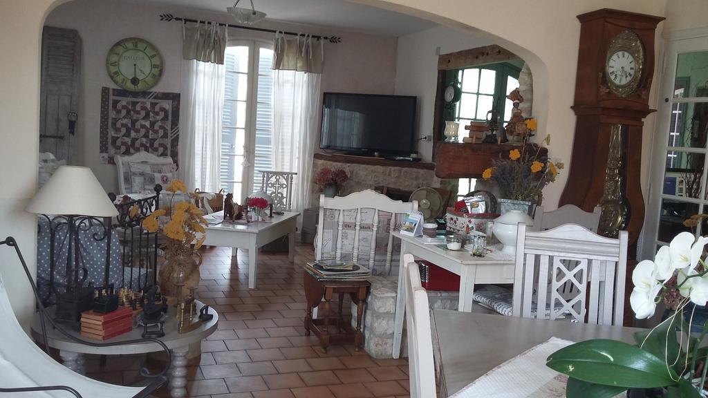 Maison D'Hotes Le Lavoir Fontaines  Εξωτερικό φωτογραφία