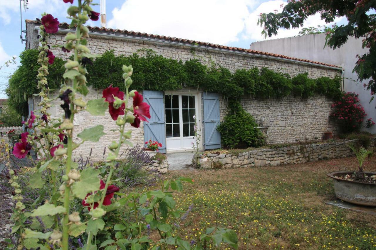 Maison D'Hotes Le Lavoir Fontaines  Εξωτερικό φωτογραφία