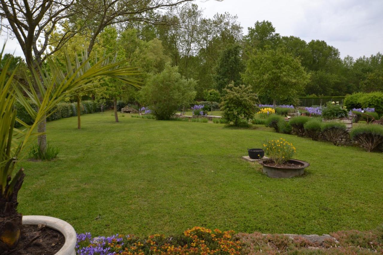 Maison D'Hotes Le Lavoir Fontaines  Εξωτερικό φωτογραφία